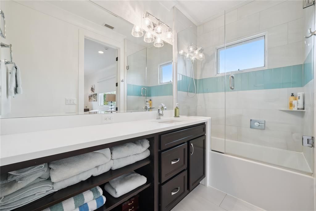 En Venta: $3,800,000 (5 camas, 5 baños, 5018 Pies cuadrados)
