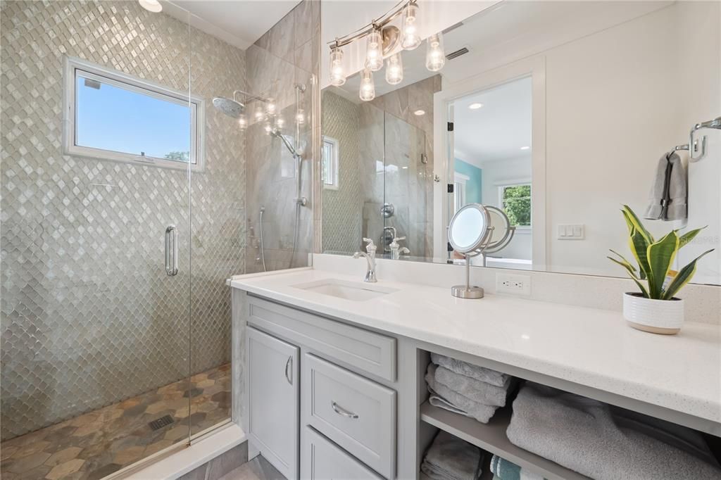 En Venta: $3,800,000 (5 camas, 5 baños, 5018 Pies cuadrados)