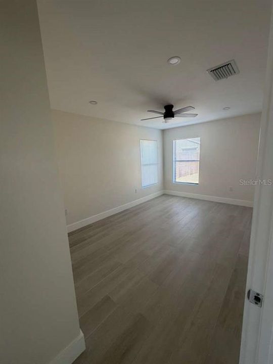 For Sale: $429,998 (4 beds, 2 baths, 1758 Square Feet)