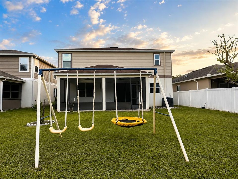 For Sale: $509,900 (6 beds, 3 baths, 3089 Square Feet)