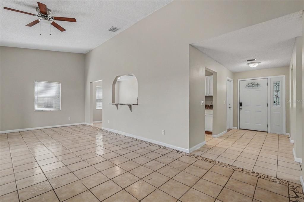 For Sale: $274,900 (3 beds, 2 baths, 1288 Square Feet)