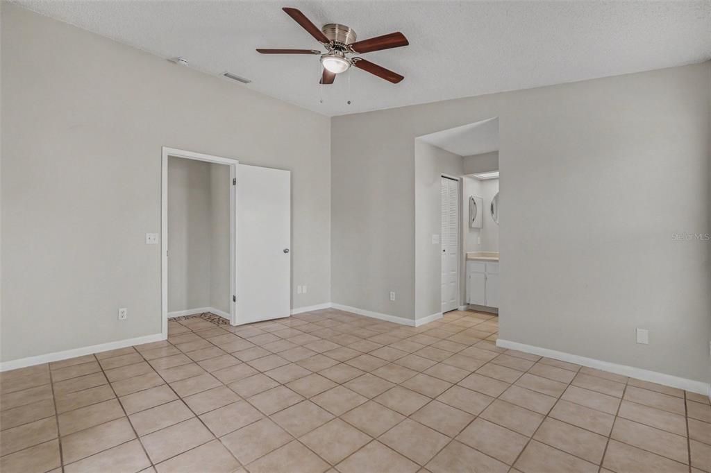For Sale: $274,900 (3 beds, 2 baths, 1288 Square Feet)