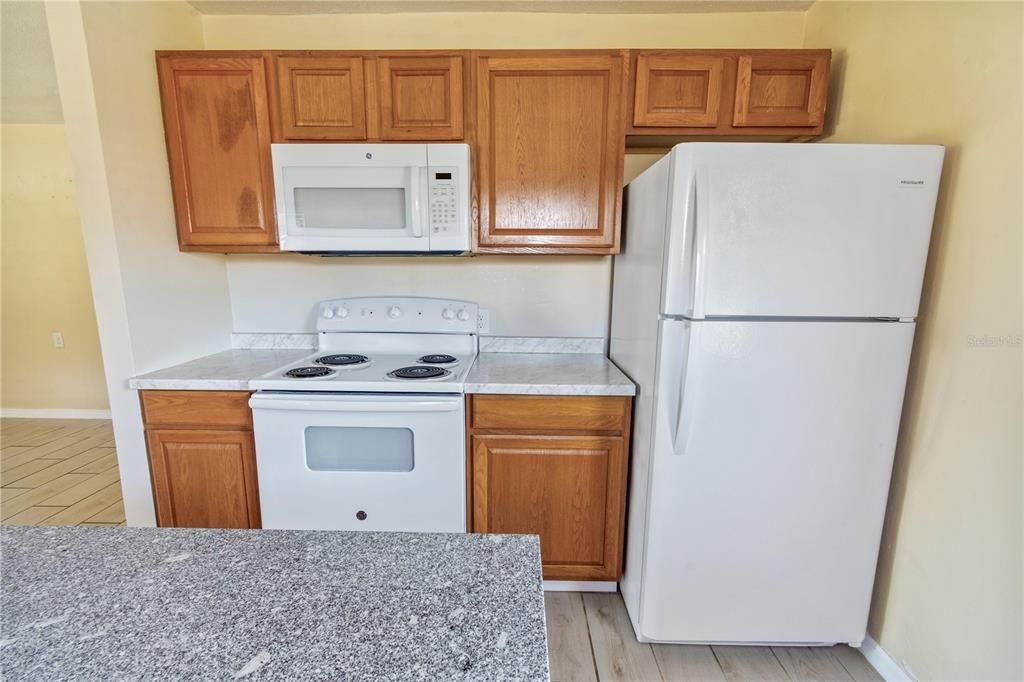 На продажу: $189,000 (2 спален, 1 ванн, 750 Квадратных фут)