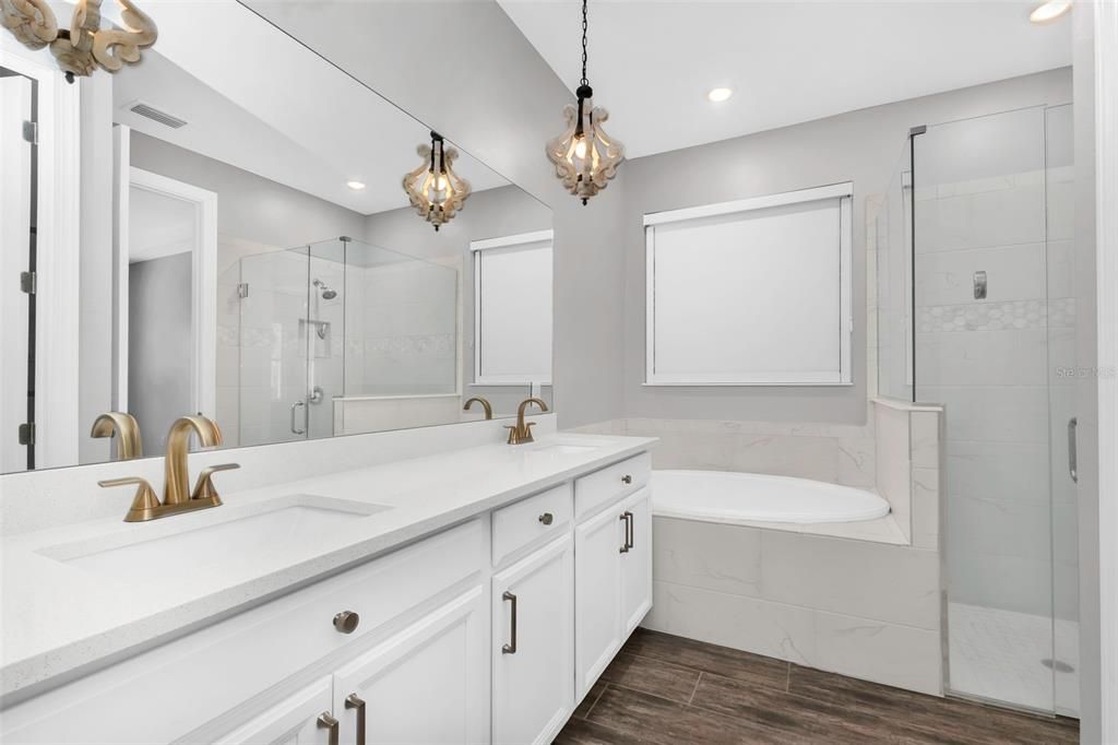 For Sale: $549,400 (4 beds, 3 baths, 2488 Square Feet)