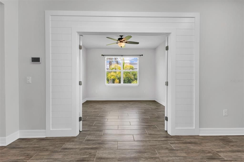 For Sale: $549,400 (4 beds, 3 baths, 2488 Square Feet)