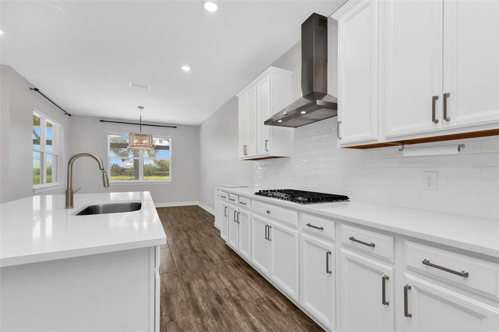 For Sale: $549,400 (4 beds, 3 baths, 2488 Square Feet)