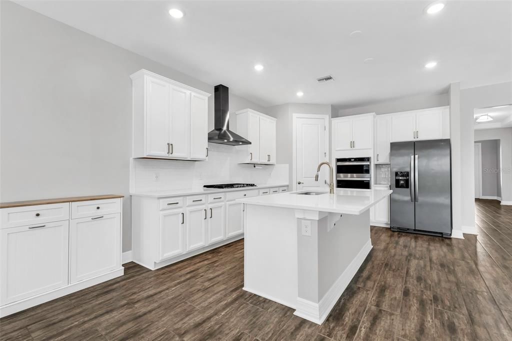For Sale: $549,400 (4 beds, 3 baths, 2488 Square Feet)