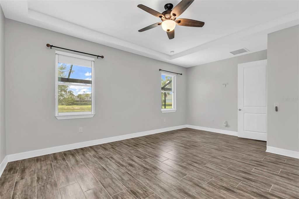 For Sale: $549,400 (4 beds, 3 baths, 2488 Square Feet)