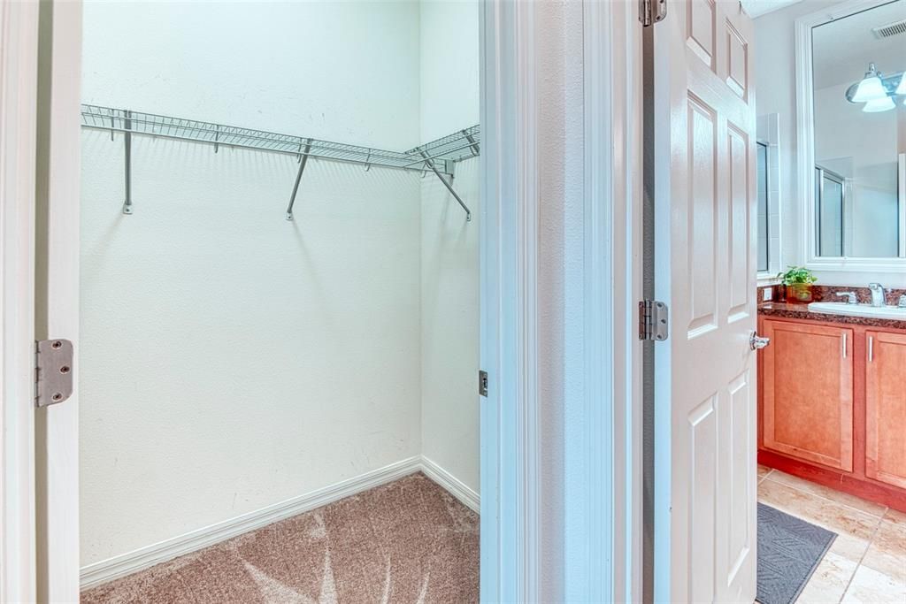 На продажу: $320,000 (2 спален, 2 ванн, 1719 Квадратных фут)