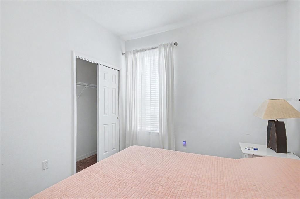 На продажу: $320,000 (2 спален, 2 ванн, 1719 Квадратных фут)