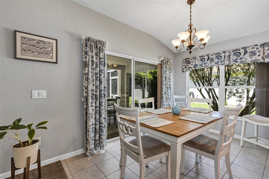 For Sale: $297,500 (3 beds, 2 baths, 1714 Square Feet)