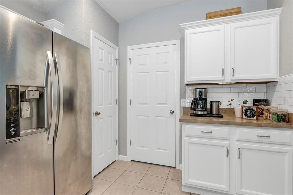 For Sale: $297,500 (3 beds, 2 baths, 1714 Square Feet)