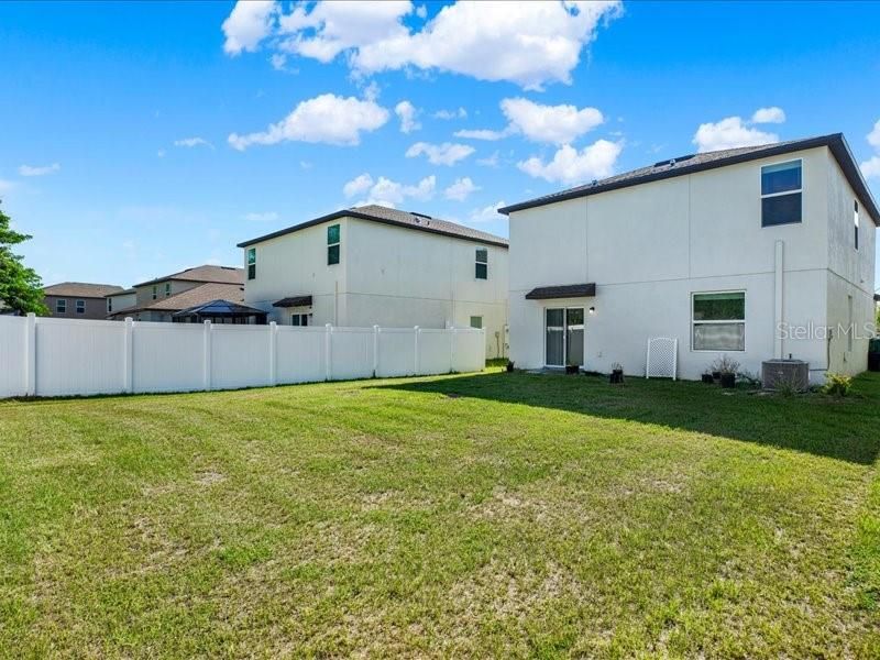 For Rent: $2,395 (4 beds, 2 baths, 1870 Square Feet)