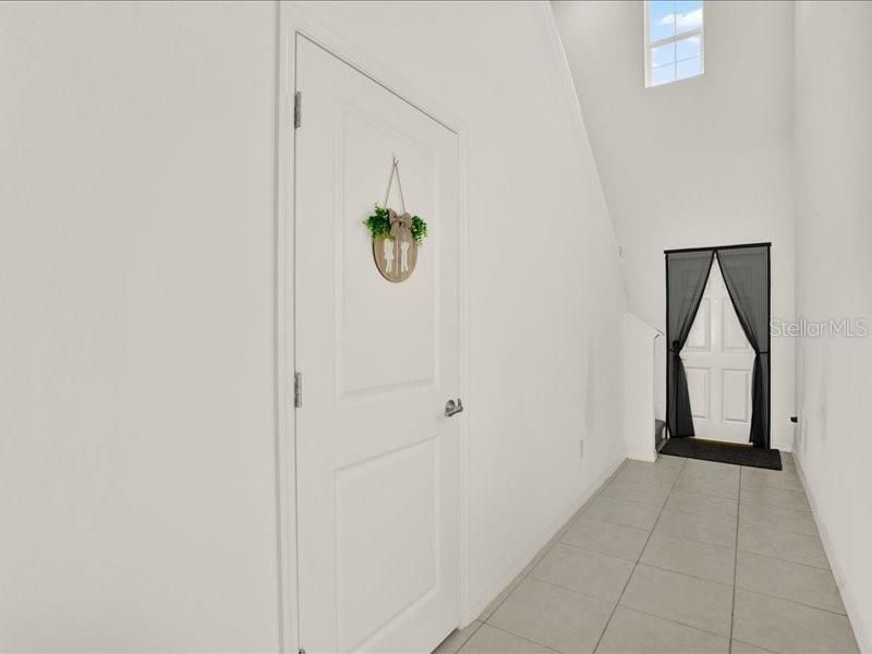 For Rent: $2,395 (4 beds, 2 baths, 1870 Square Feet)