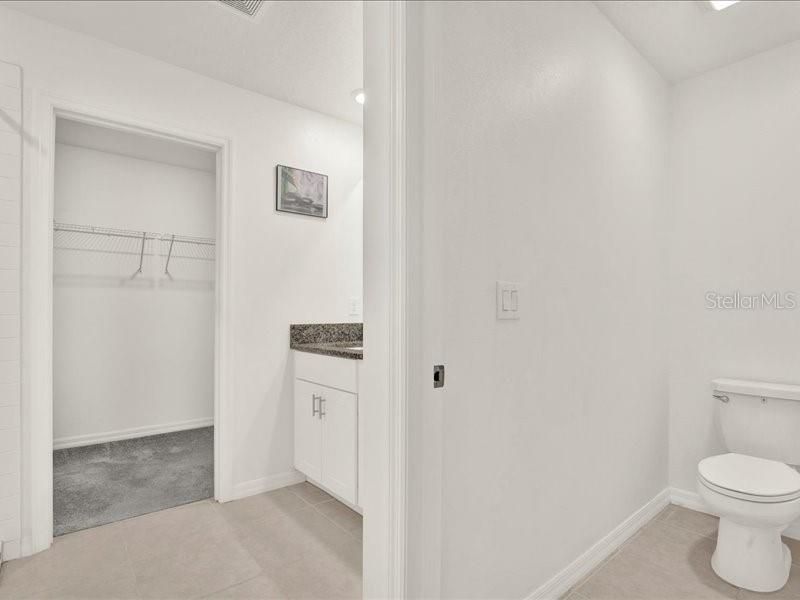 For Rent: $2,395 (4 beds, 2 baths, 1870 Square Feet)