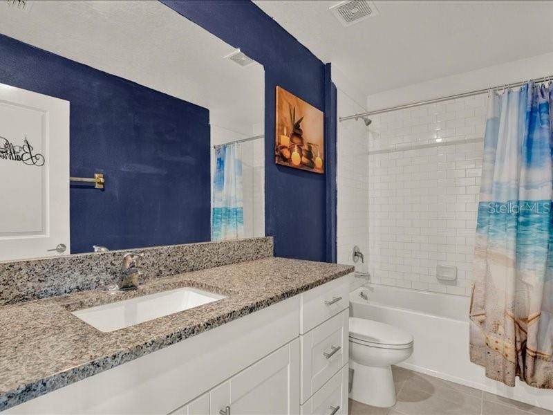 For Rent: $2,395 (4 beds, 2 baths, 1870 Square Feet)