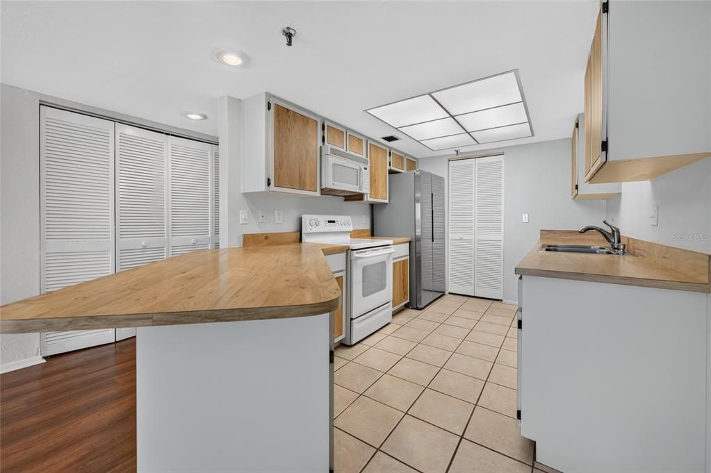 For Sale: $699,999 (3 beds, 2 baths, 1488 Square Feet)