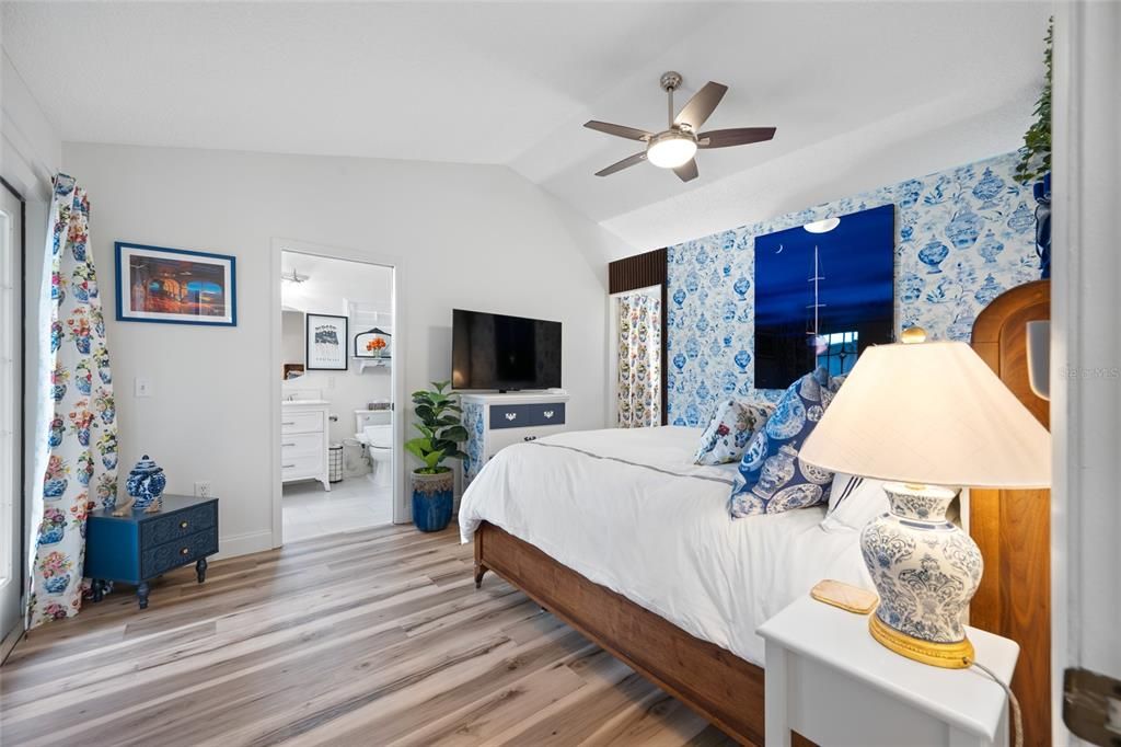 For Sale: $583,000 (3 beds, 2 baths, 1572 Square Feet)