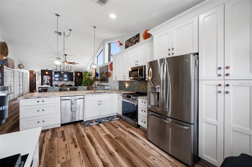 For Sale: $583,000 (3 beds, 2 baths, 1572 Square Feet)