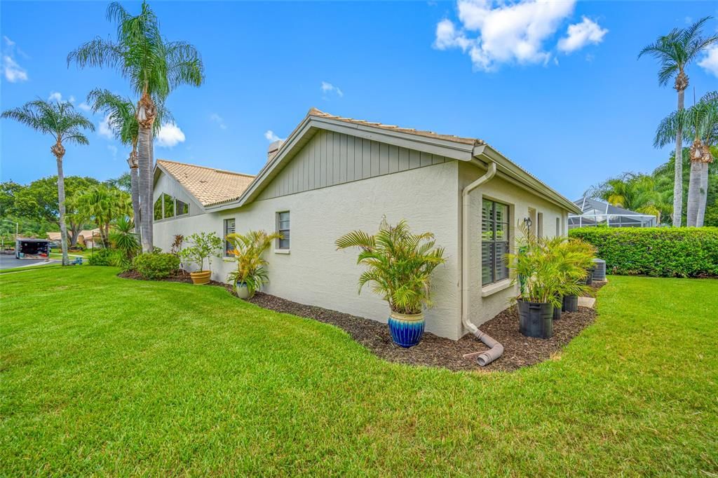 For Sale: $583,000 (3 beds, 2 baths, 1572 Square Feet)