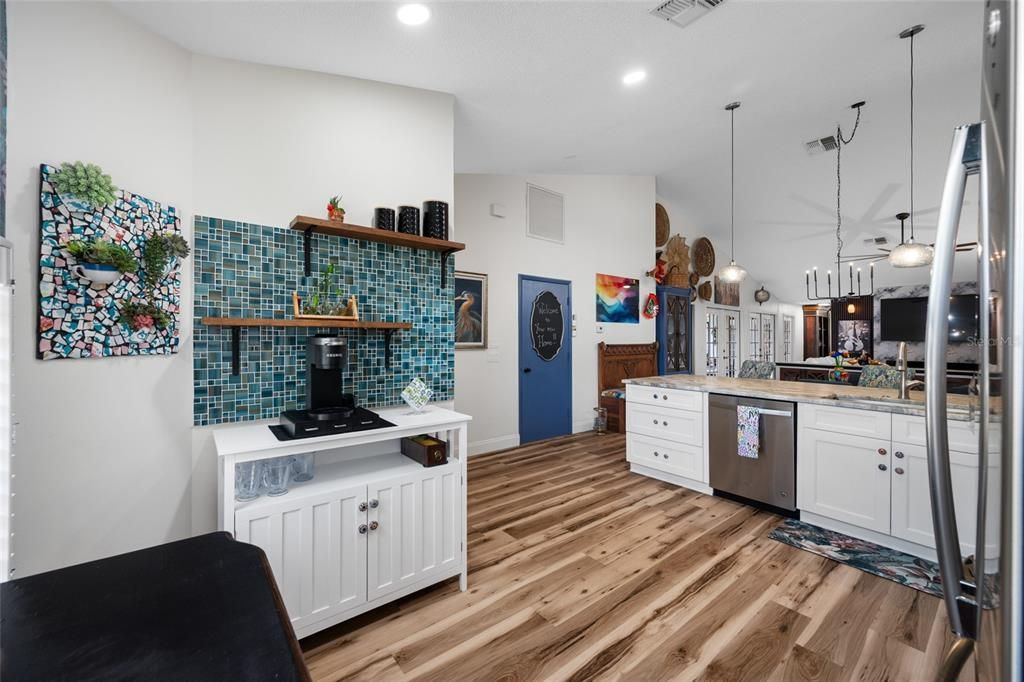 For Sale: $583,000 (3 beds, 2 baths, 1572 Square Feet)