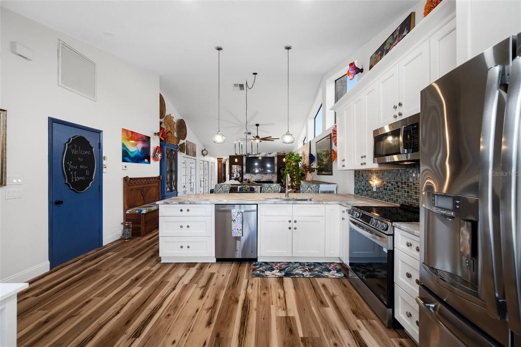 For Sale: $583,000 (3 beds, 2 baths, 1572 Square Feet)