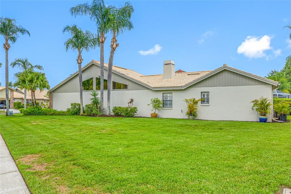 For Sale: $583,000 (3 beds, 2 baths, 1572 Square Feet)