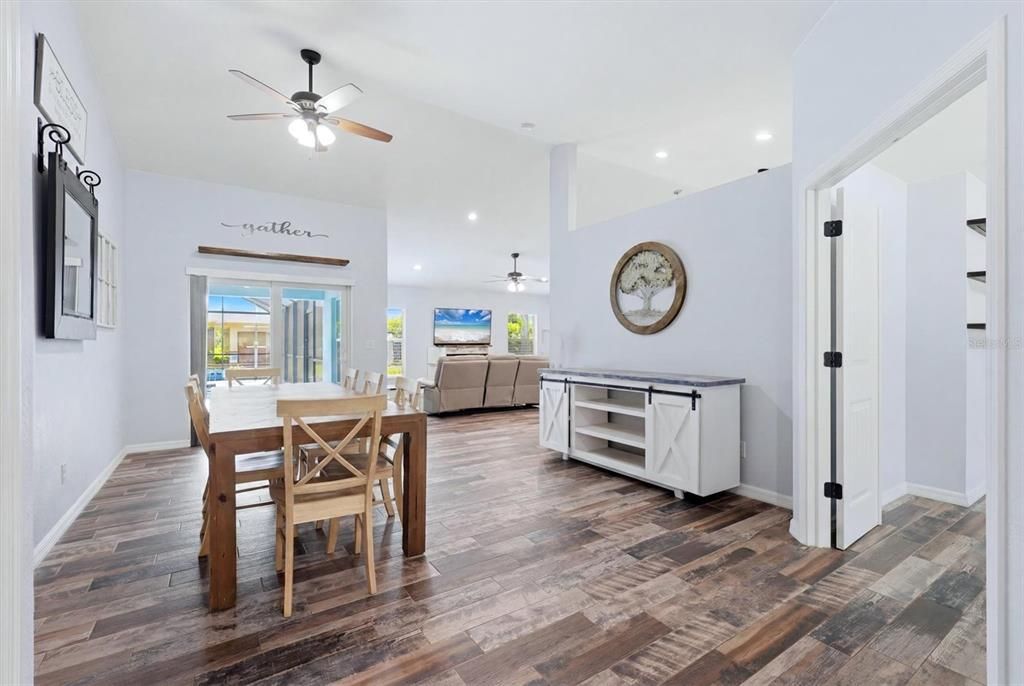 For Sale: $475,000 (3 beds, 2 baths, 1867 Square Feet)