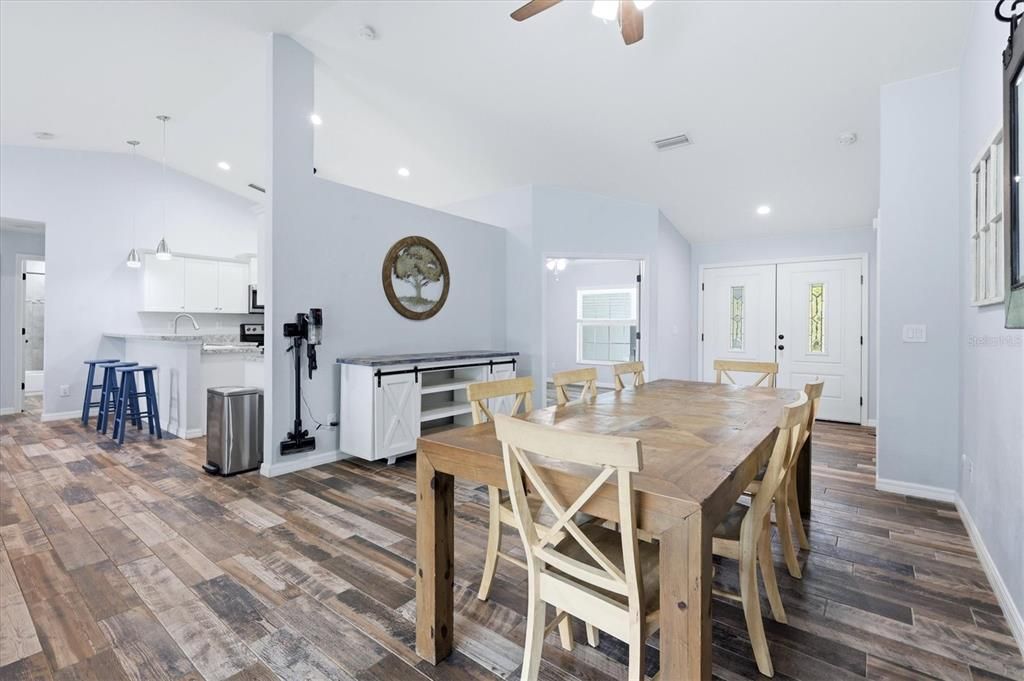 For Sale: $475,000 (3 beds, 2 baths, 1867 Square Feet)