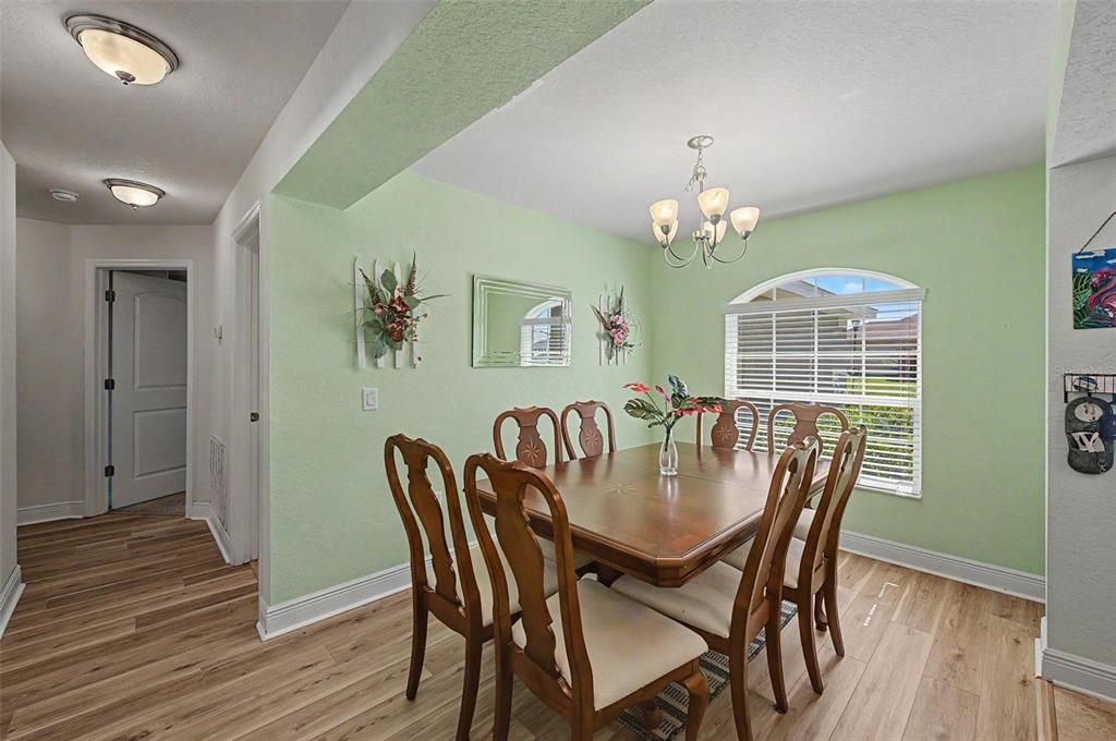 For Sale: $374,900 (3 beds, 2 baths, 1854 Square Feet)