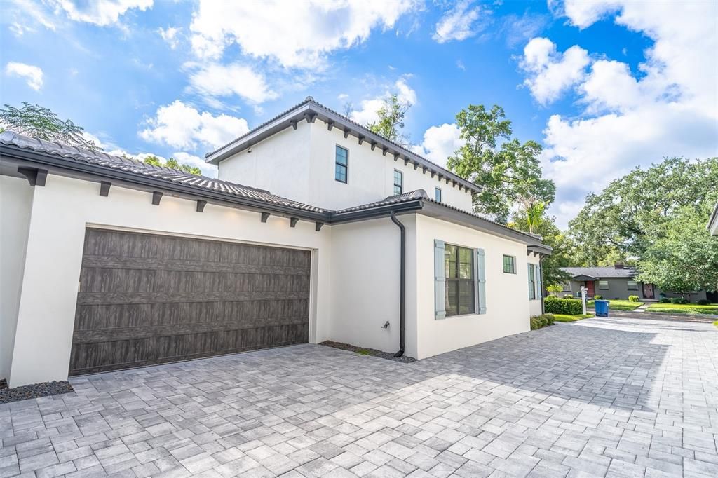 En Venta: $899,000 (3 camas, 3 baños, 1824 Pies cuadrados)