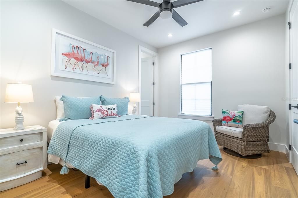 En Venta: $899,000 (3 camas, 3 baños, 1824 Pies cuadrados)