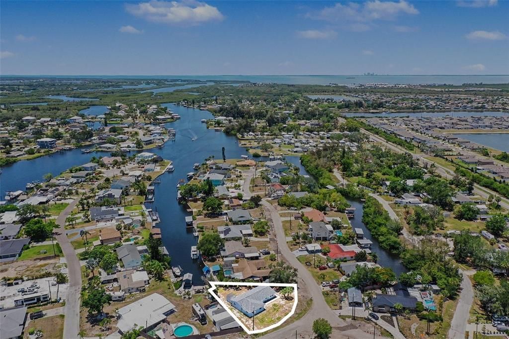 En Venta: $539,900 (4 camas, 2 baños, 1938 Pies cuadrados)