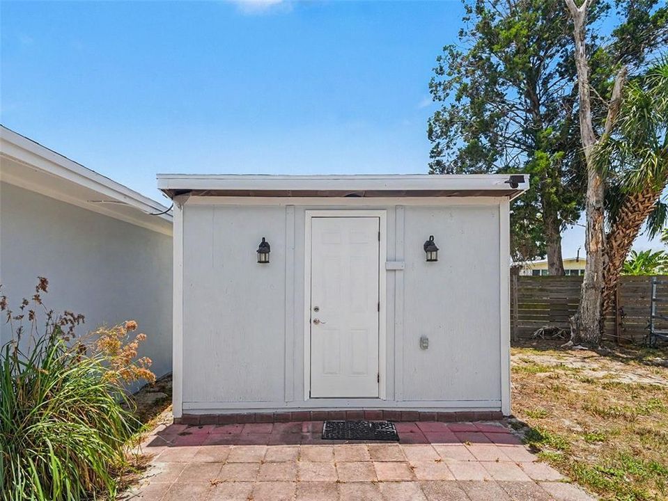 En Venta: $539,900 (4 camas, 2 baños, 1938 Pies cuadrados)