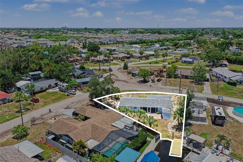 En Venta: $539,900 (4 camas, 2 baños, 1938 Pies cuadrados)