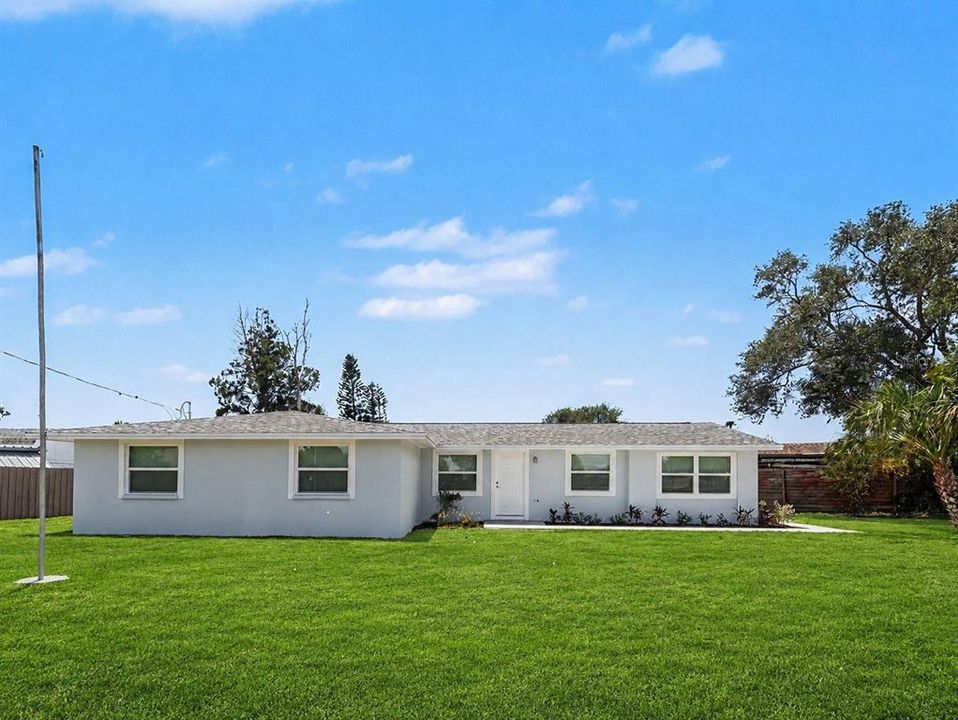 En Venta: $539,900 (4 camas, 2 baños, 1938 Pies cuadrados)