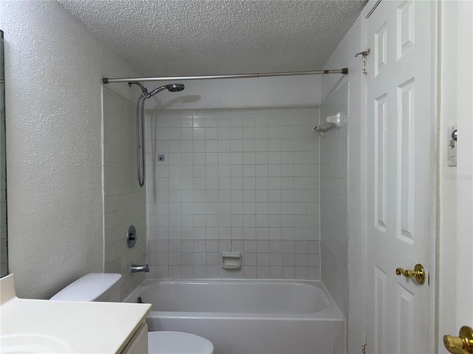 For Sale: $165,000 (2 beds, 1 baths, 768 Square Feet)