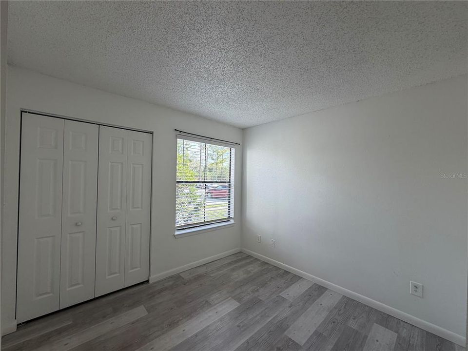 For Sale: $165,000 (2 beds, 1 baths, 768 Square Feet)