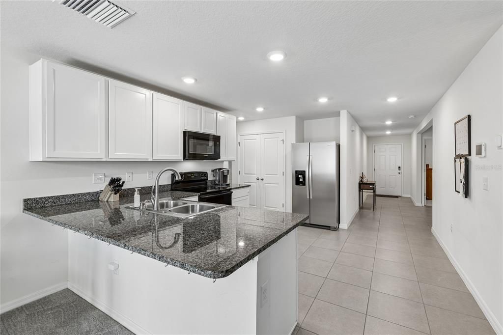 En Venta: $330,000 (3 camas, 2 baños, 1405 Pies cuadrados)