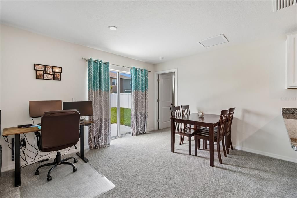 En Venta: $330,000 (3 camas, 2 baños, 1405 Pies cuadrados)