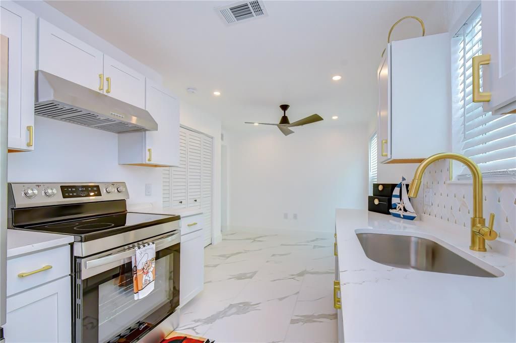 For Sale: $449,000 (3 beds, 2 baths, 1536 Square Feet)