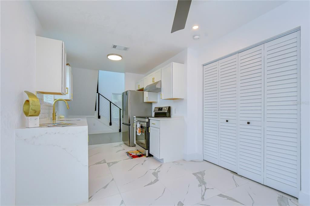 For Sale: $449,000 (3 beds, 2 baths, 1536 Square Feet)