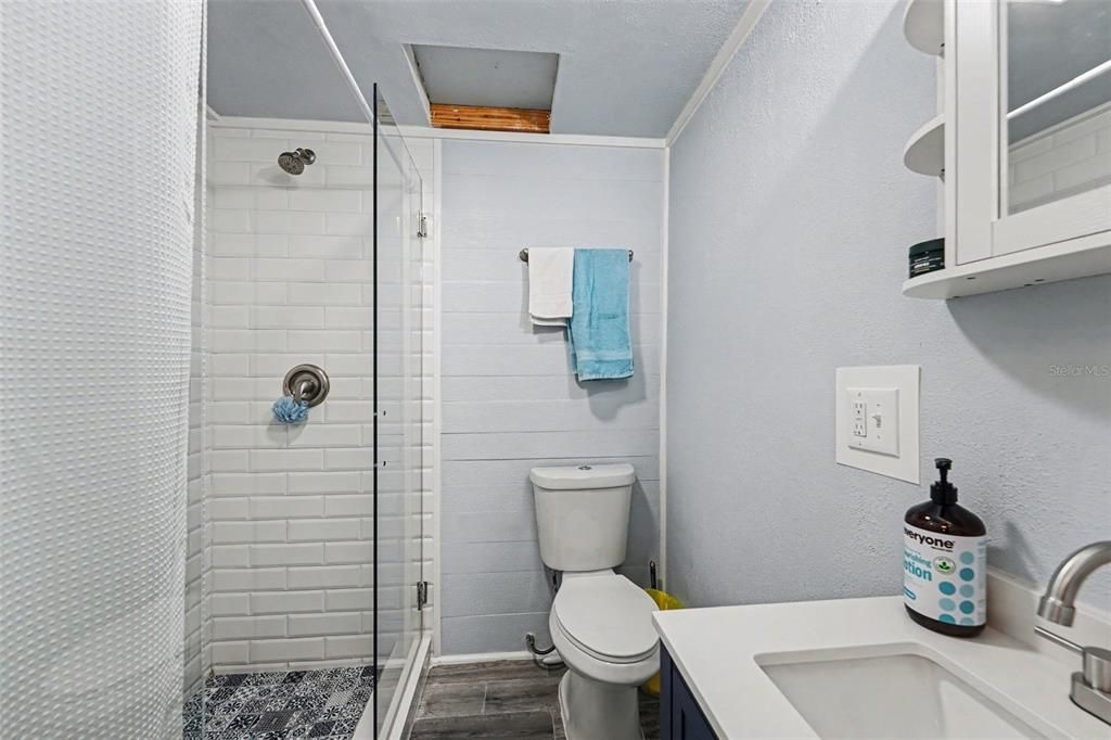 For Sale: $435,000 (3 beds, 2 baths, 1395 Square Feet)
