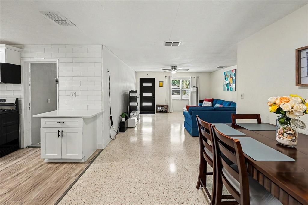 For Sale: $435,000 (3 beds, 2 baths, 1395 Square Feet)