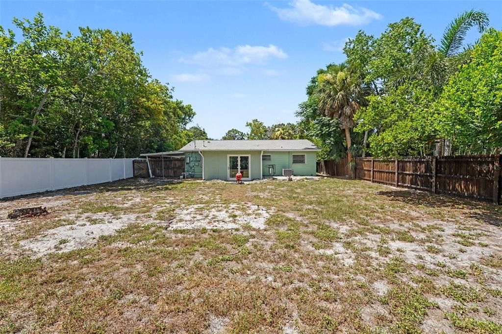 For Sale: $435,000 (3 beds, 2 baths, 1395 Square Feet)