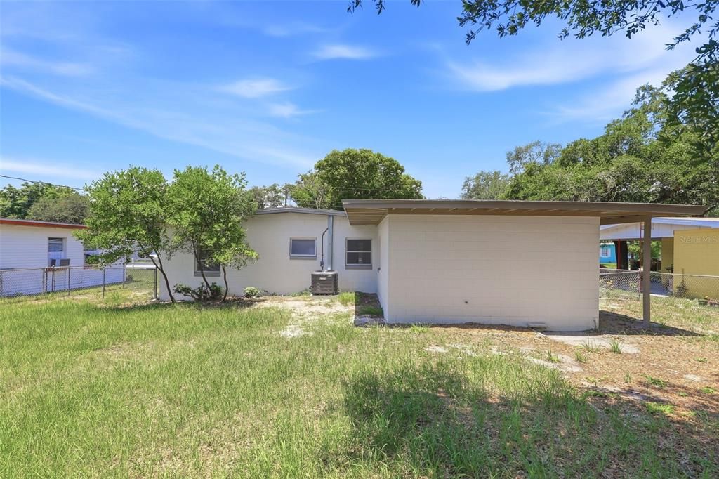 En Venta: $299,000 (4 camas, 2 baños, 1444 Pies cuadrados)
