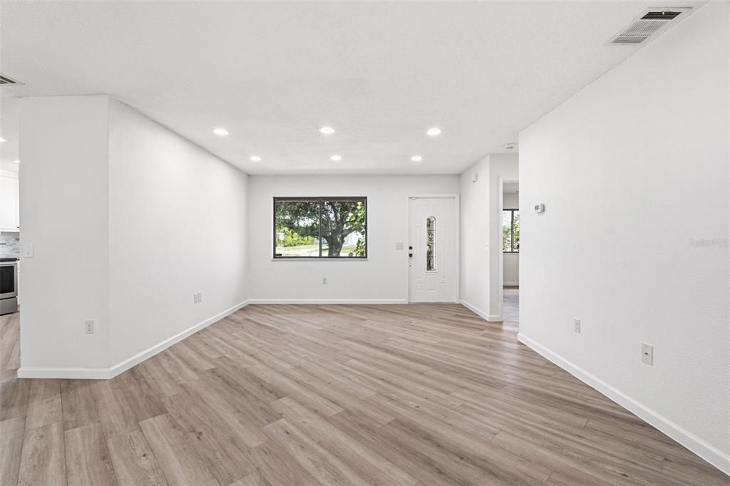 En Venta: $239,990 (3 camas, 2 baños, 1886 Pies cuadrados)