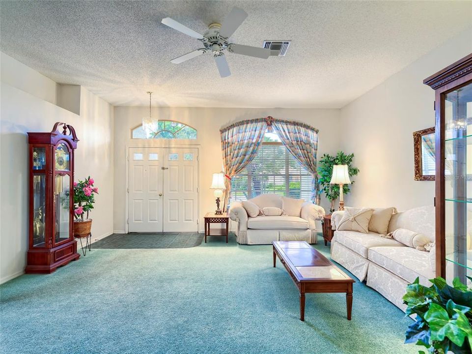 For Sale: $300,000 (3 beds, 2 baths, 1909 Square Feet)