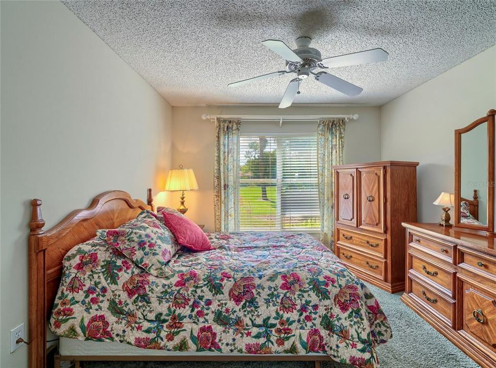 For Sale: $300,000 (3 beds, 2 baths, 1909 Square Feet)