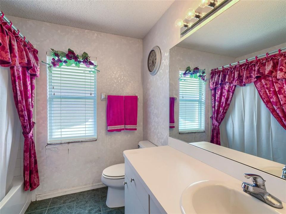 For Sale: $300,000 (3 beds, 2 baths, 1909 Square Feet)